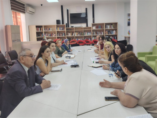 ADU-da sillabuslarda nəzərdə tutulan ədəbiyyatlar müzakirə edilib
