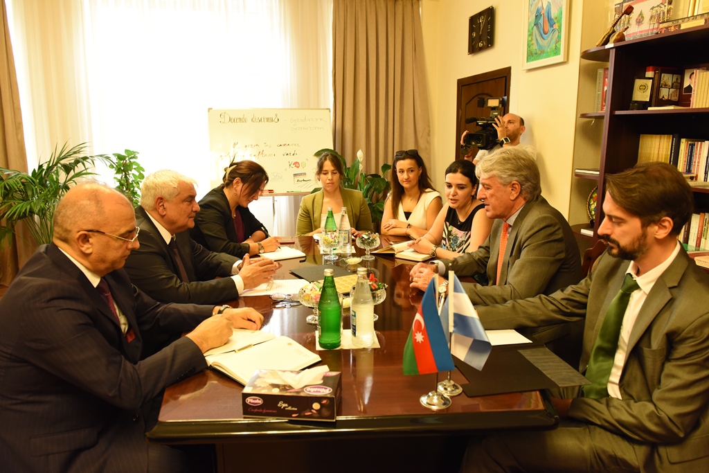 Rector of AUL Kamal Abdulla met with Argentinean ambassador to Azerbaijan.