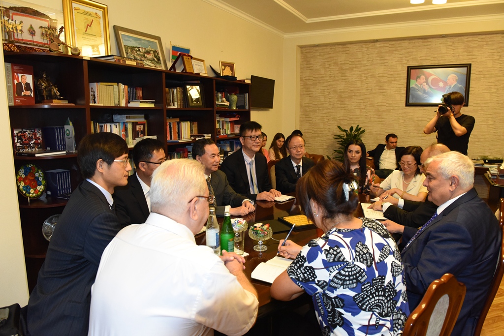 Delegation of China’s Huzhou University visited the AUL.