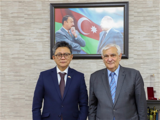AUL Hosts Meeting with Indonesian Ambassador