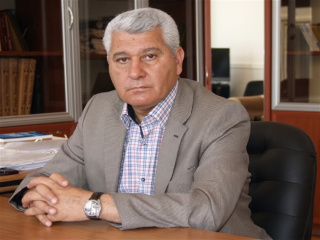 Muxtar Kazımoğlu: “Kamal Abdulla bu dastanın dünyada lazımi səviyyədə tanıdılmasına xüsusi fikir verir” – Müsahibə