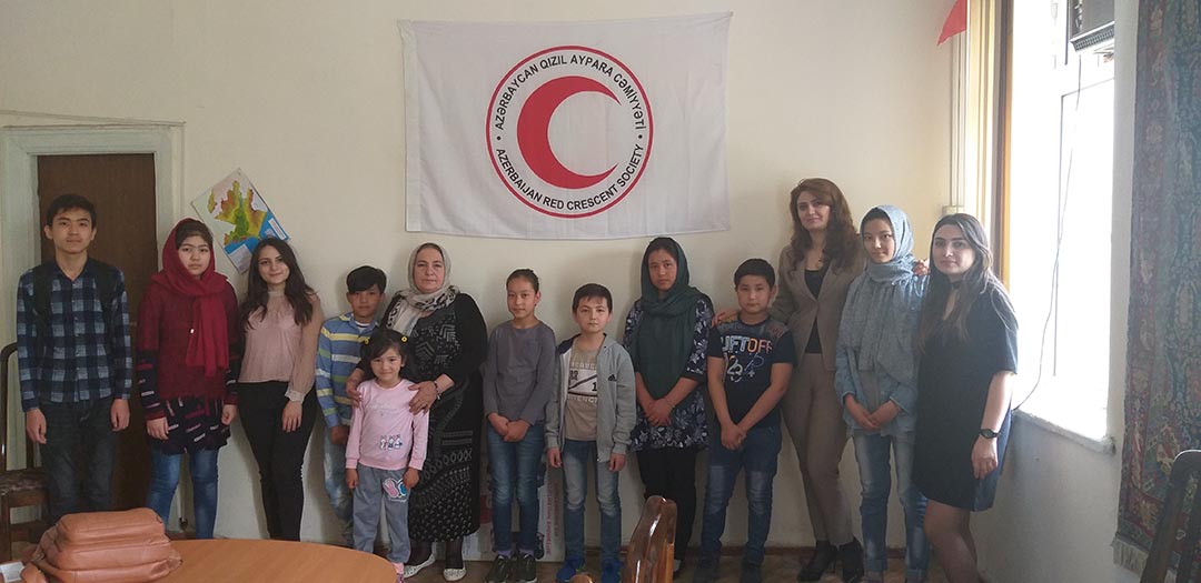 Students of Azerbaijan University of Languages Held an Aid Project to Migrants