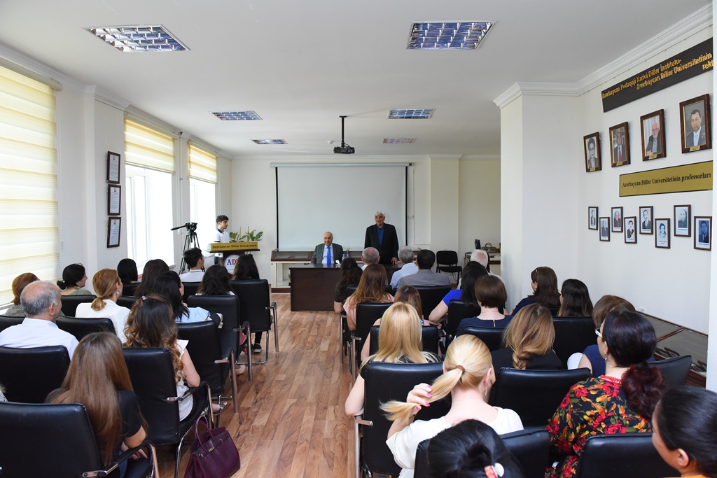 Meeting with the national writer Chingiz Abdullayev was held at the Azerbaijan University of Languages