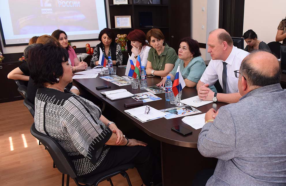 Round table dedicated to “June 12 – Day of Russia”