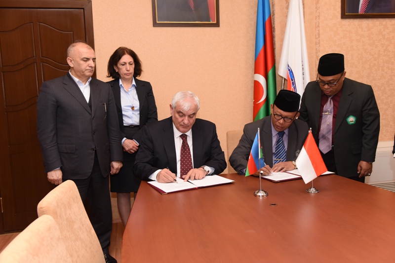 A memorandum of understanding was signed between Azerbaijan University of Languages (AUL) and Malang Islamic University.