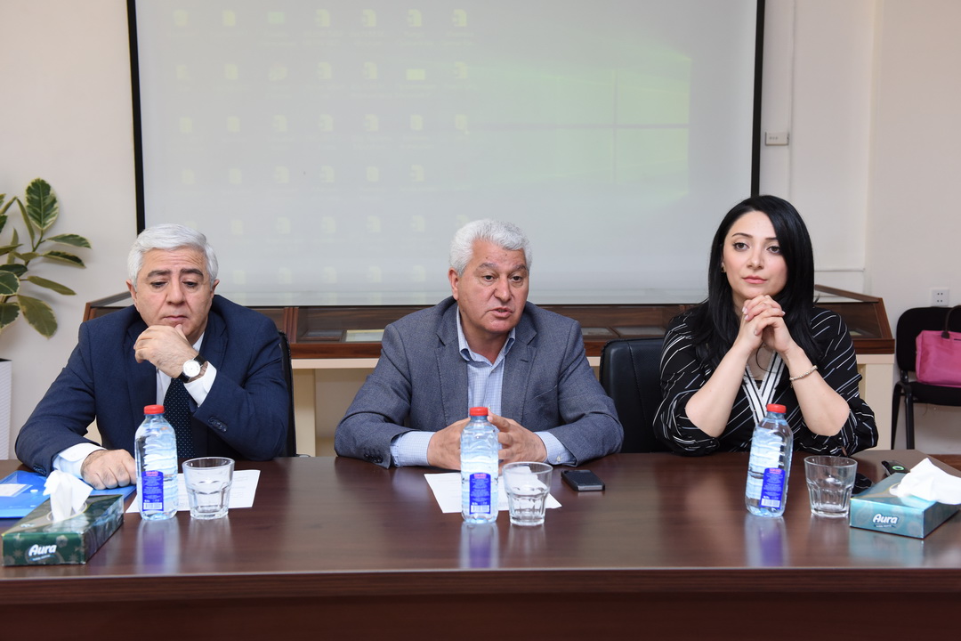В АУЯ прошел круглый стол под названием «Азербайджанско-турецкие литературные отношения в художественной сфере»