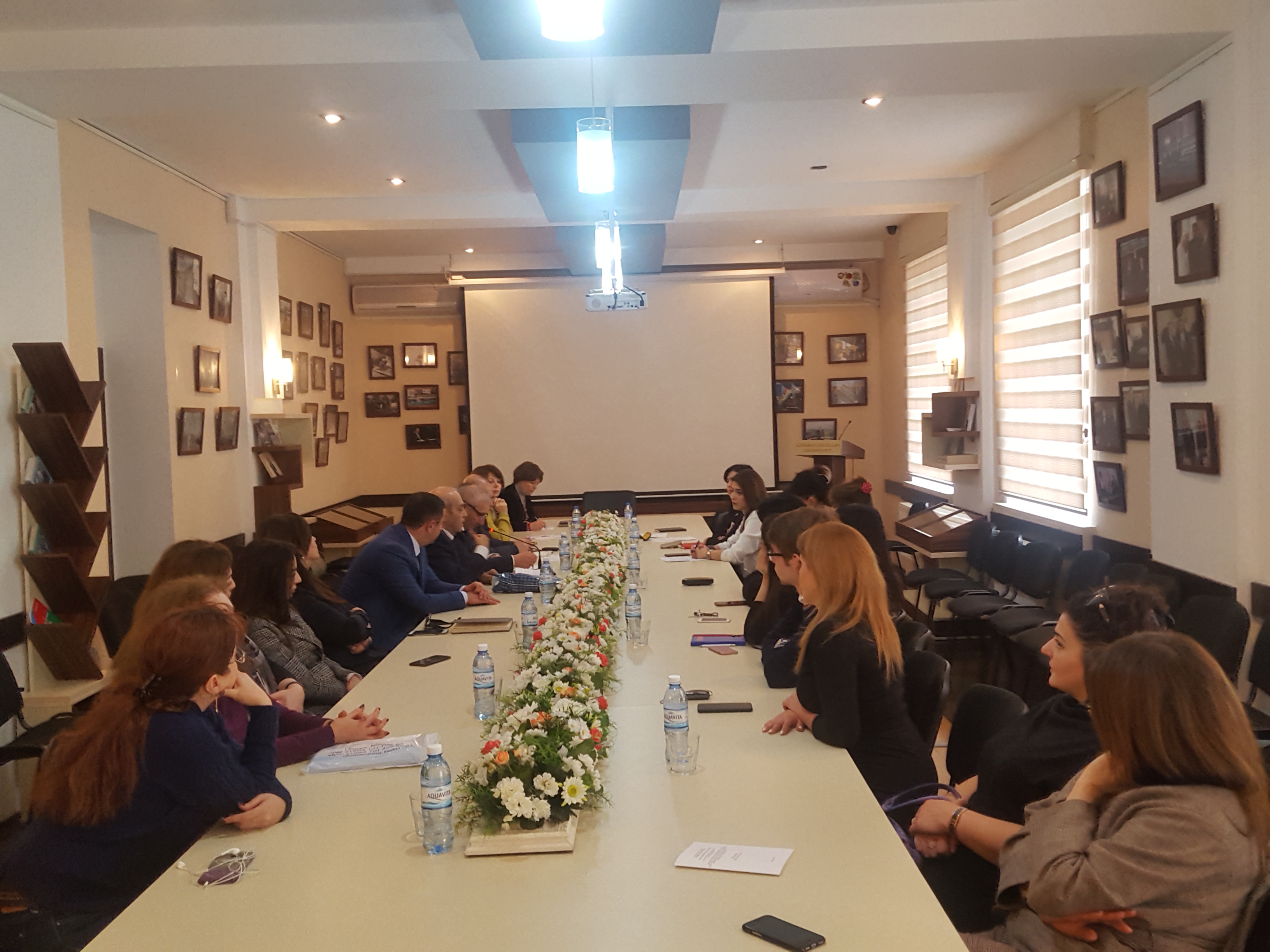 В Азербайджанском университете языков прошел круглый стол, посвященный памяти М.М.Покровского