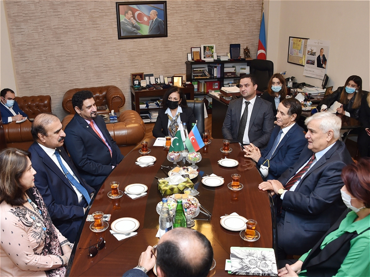 Academician Kamal Abdullah met with the Rector of Pakistan University of Modern Languages
