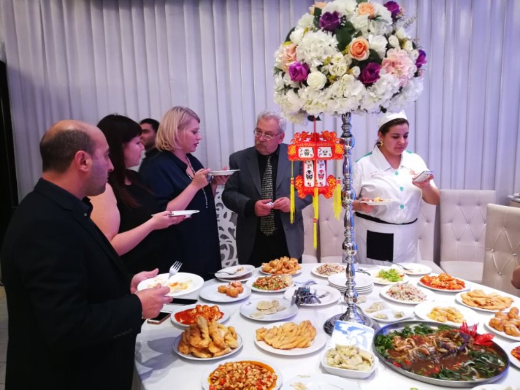 Институт Конфуция АУЯ принял участие во Всемирном дне кулинарии