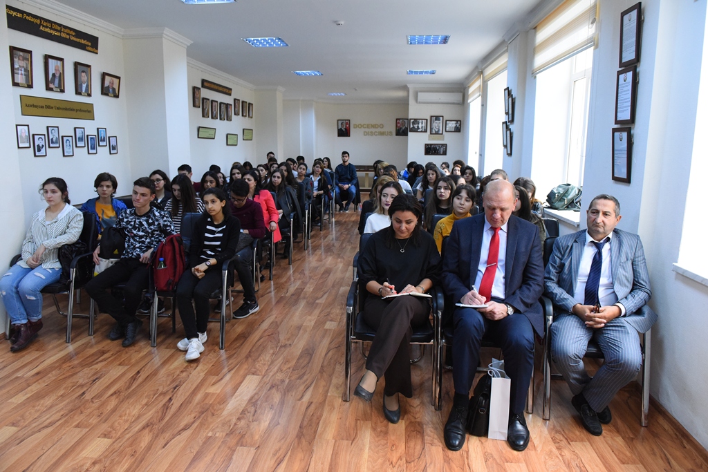 Посол Российской Федерации в Азербайджанской республике посетил Азербайджанский университет языков