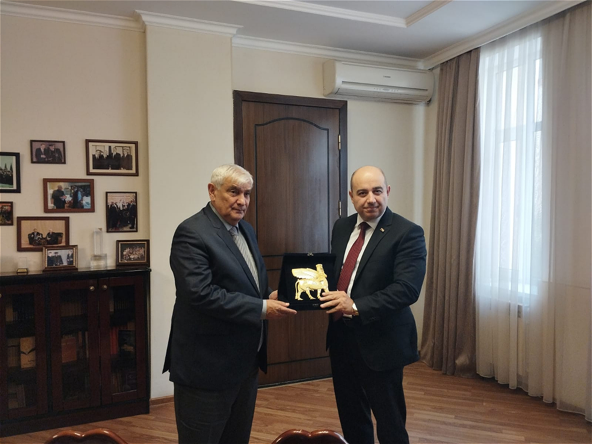 Iraqi Consul in Azerbaijan visited AUL