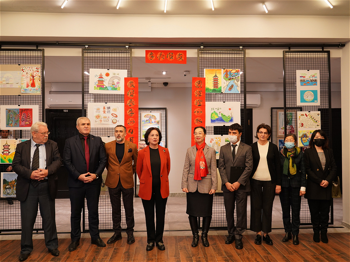 Открылась выставка Института Конфуция Университета языков