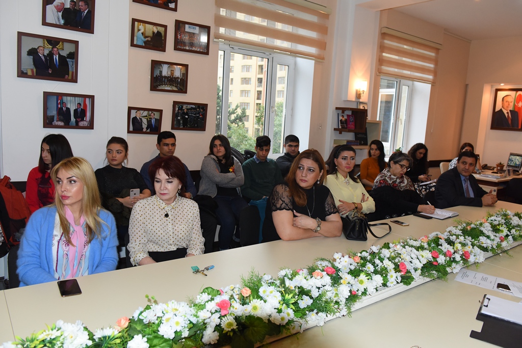 В АУЯ состоялся круглый стол на тему: «Иреван в начале XX века»