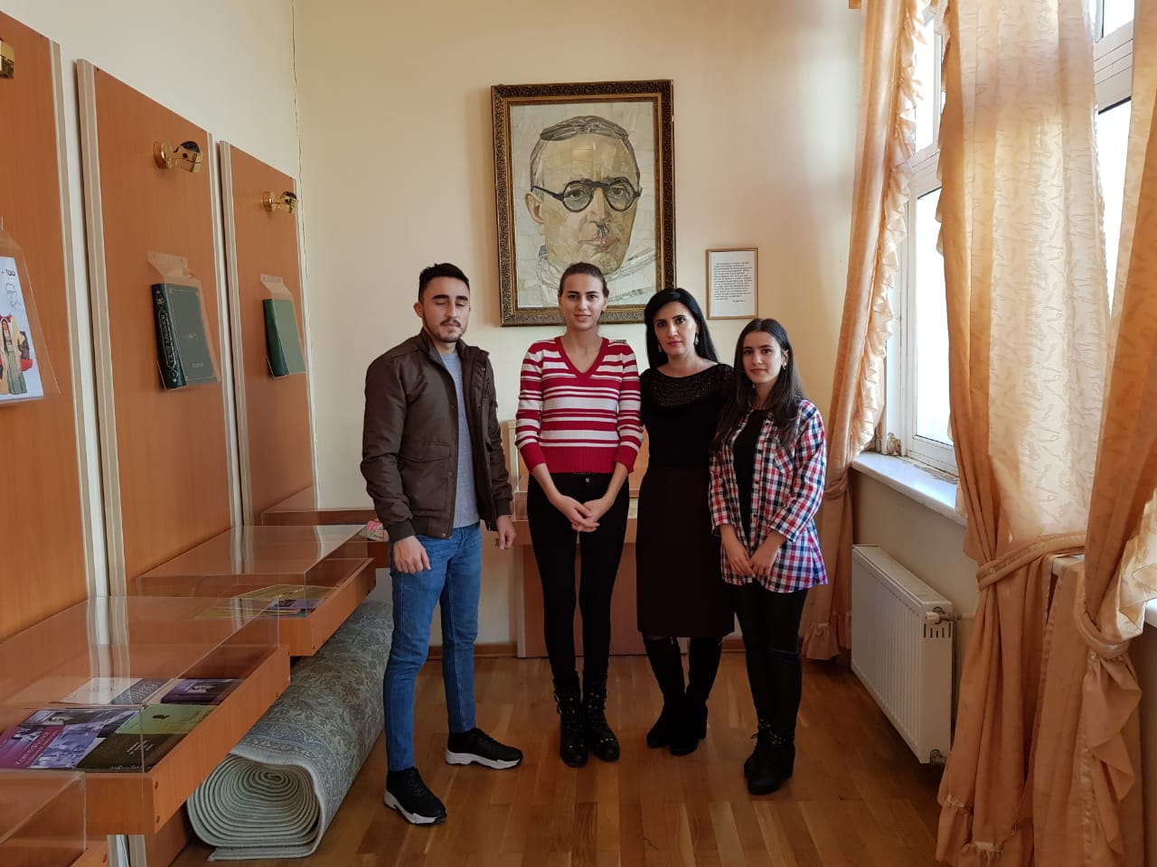 Студенты, обучающиеся по специальности «Журналистика», посетили дом-музей Узеира Гаджибекова