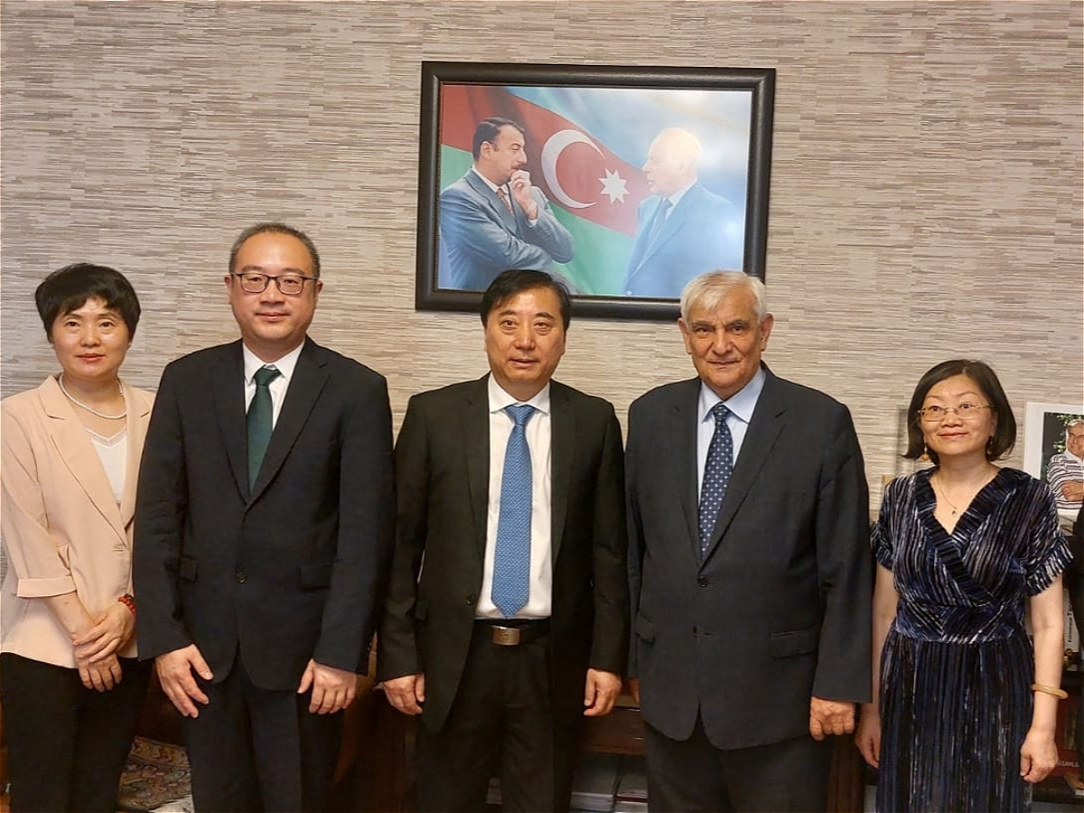 Камал Абдулла встретился с делегацией китайского Университета Хучжоу