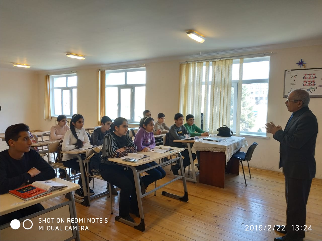 Студенты АУЯ побывали на педагогической практике в средней школе №1 Кельбаджарского района
