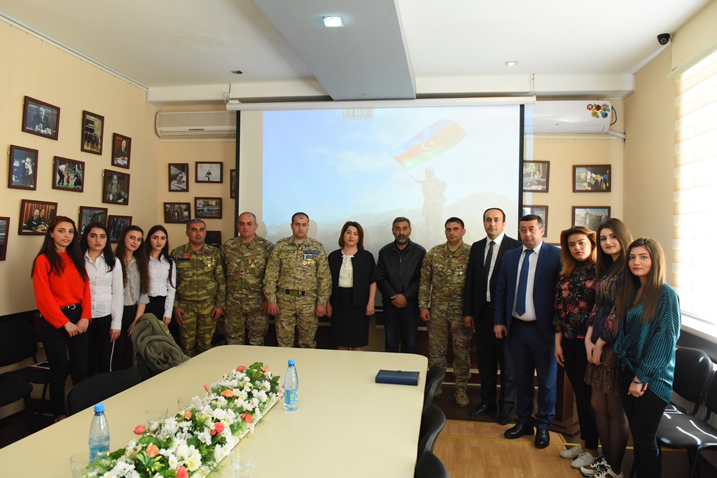 Первичная территориальная  организация АУЯ партии «Ени Азербайджан» провела мероприятие, посвященное годовщине Апрельских боев