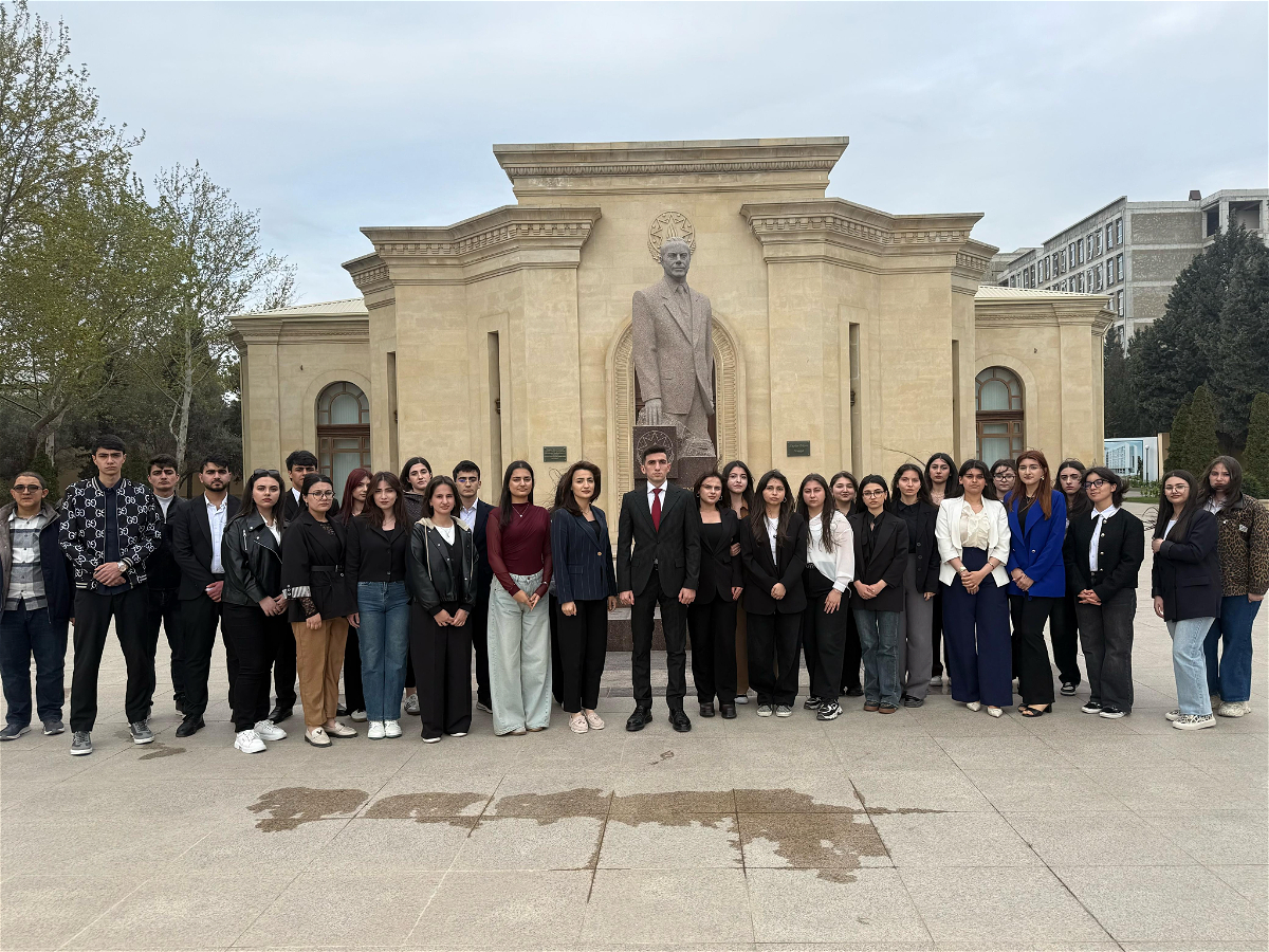 ADU tələbələri “Heydər Əliyev” muzeyinə ekskursiya ediblər