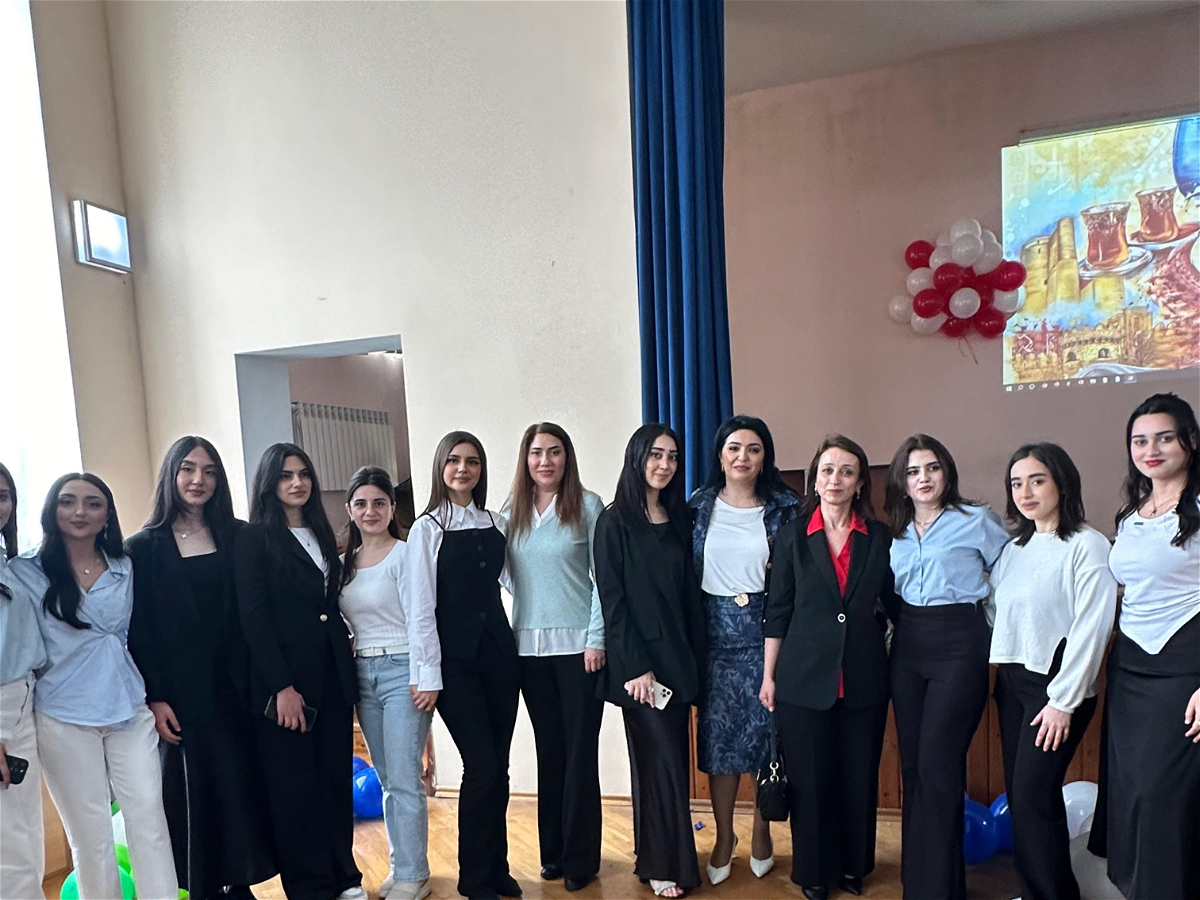 İngilis dili və mədəniyyətinə həsr olunmuş tədbir keçirilib