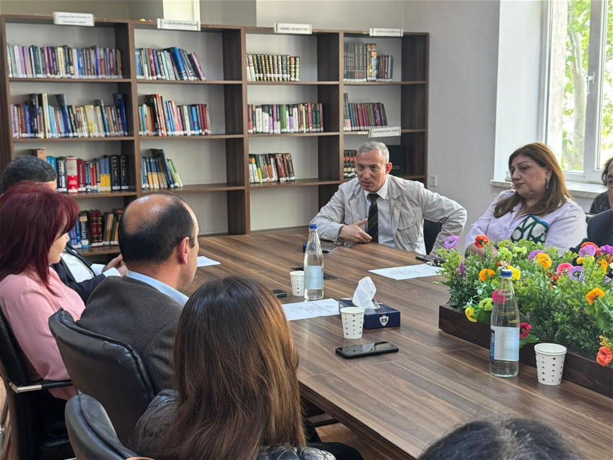 Qafqaz Tarixi Mərkəzinin direktoru mühazirə ilə çıxış edib